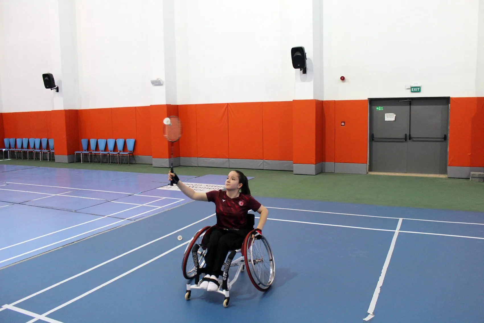 Aksaraylı Tuğba sporda engel tanımıyor