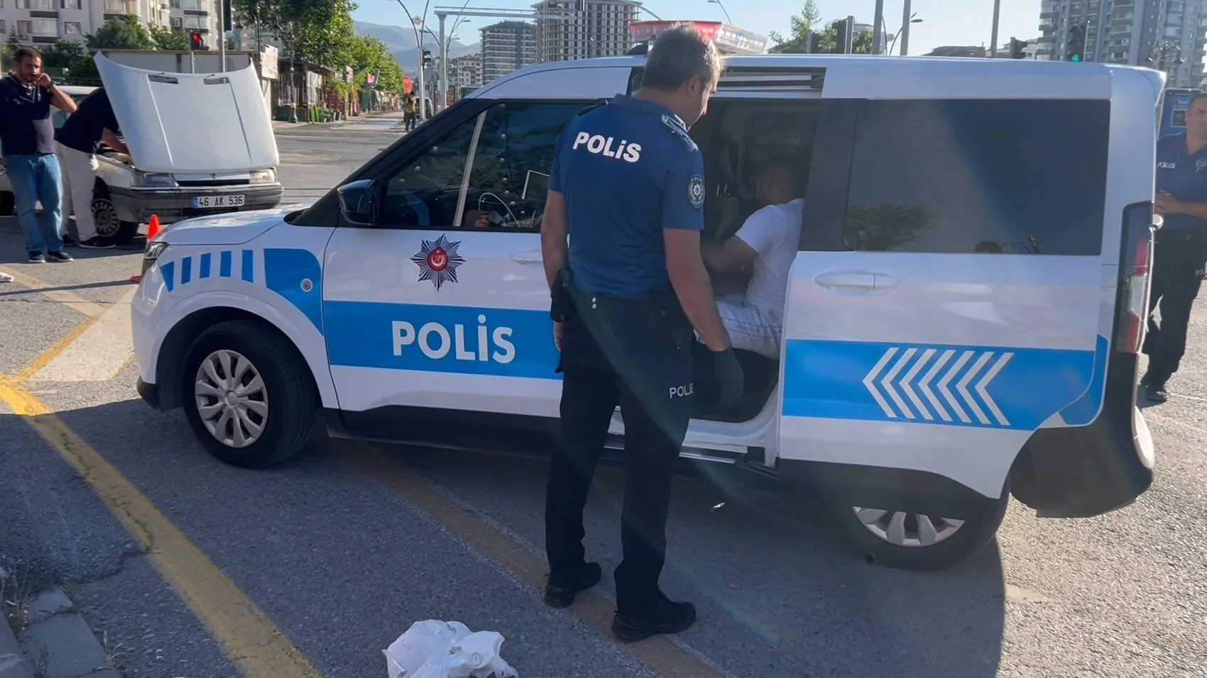 Malatya'da yaya geçidinde can pazarı