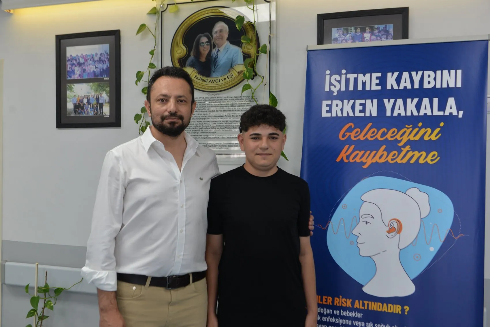 Lise öğrencisi Muhammet biyonik kulakla yeniden duymaya başladı