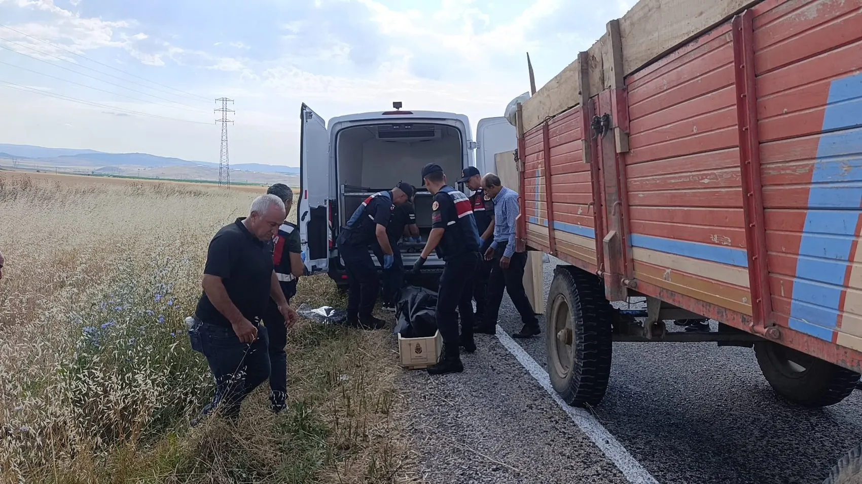 Amasya yolunda acı kaza Bir aile cenaze dönüşü yok oldu