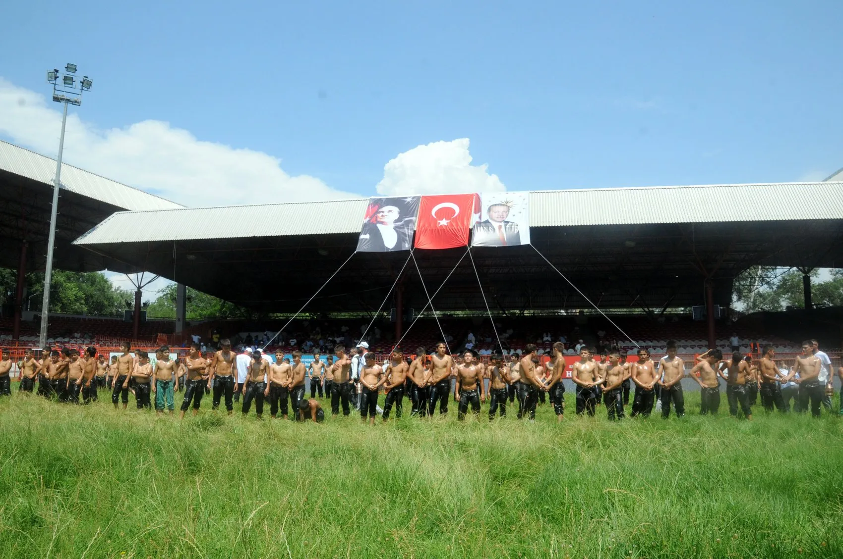 Sarayiçi çayırında 665 yıllık gelenek yeniden hayat buldu