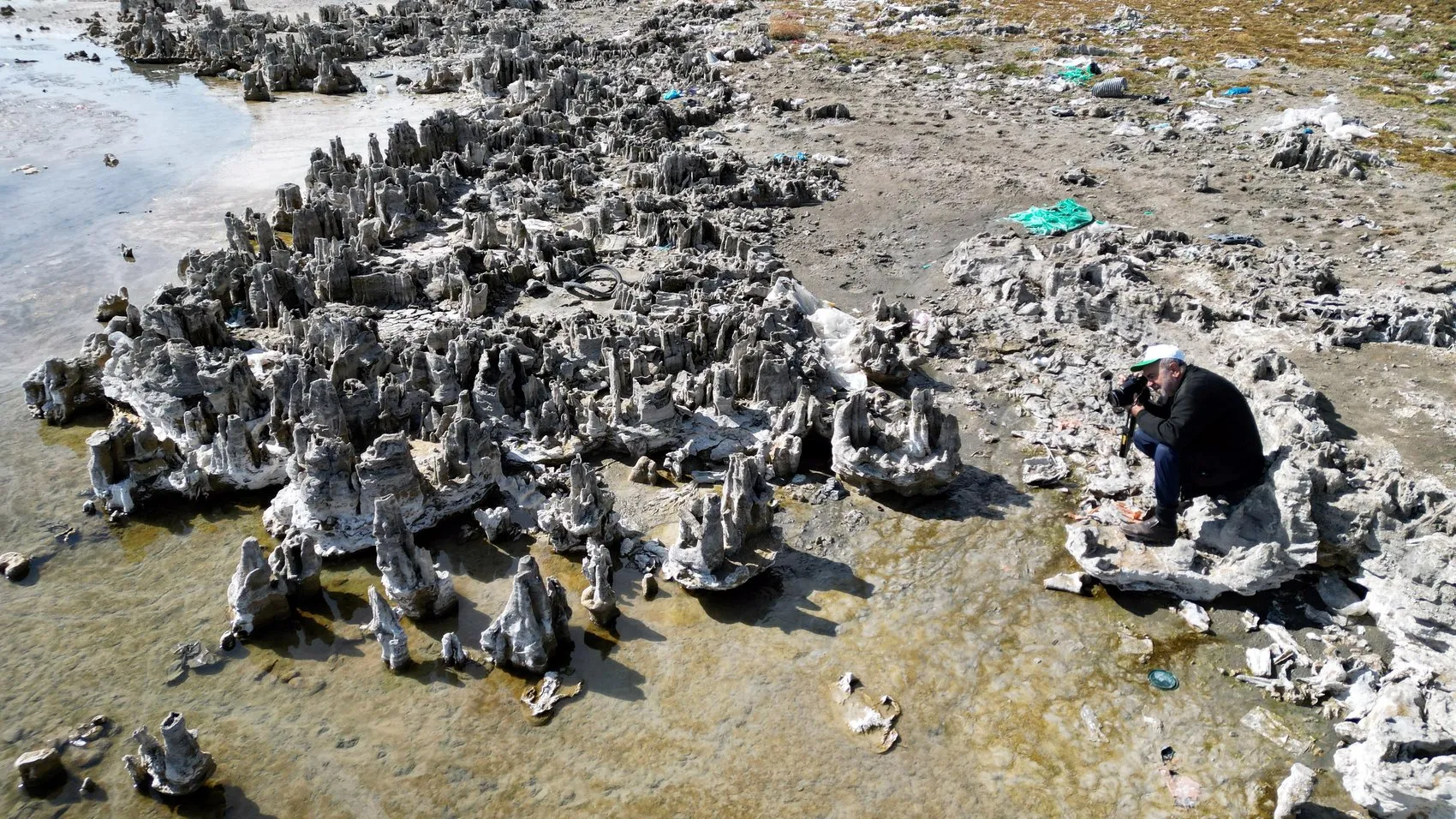 Van Gölü'ndeki su seviyesi yükseldi mikrobiyalitler tekrar saklandı