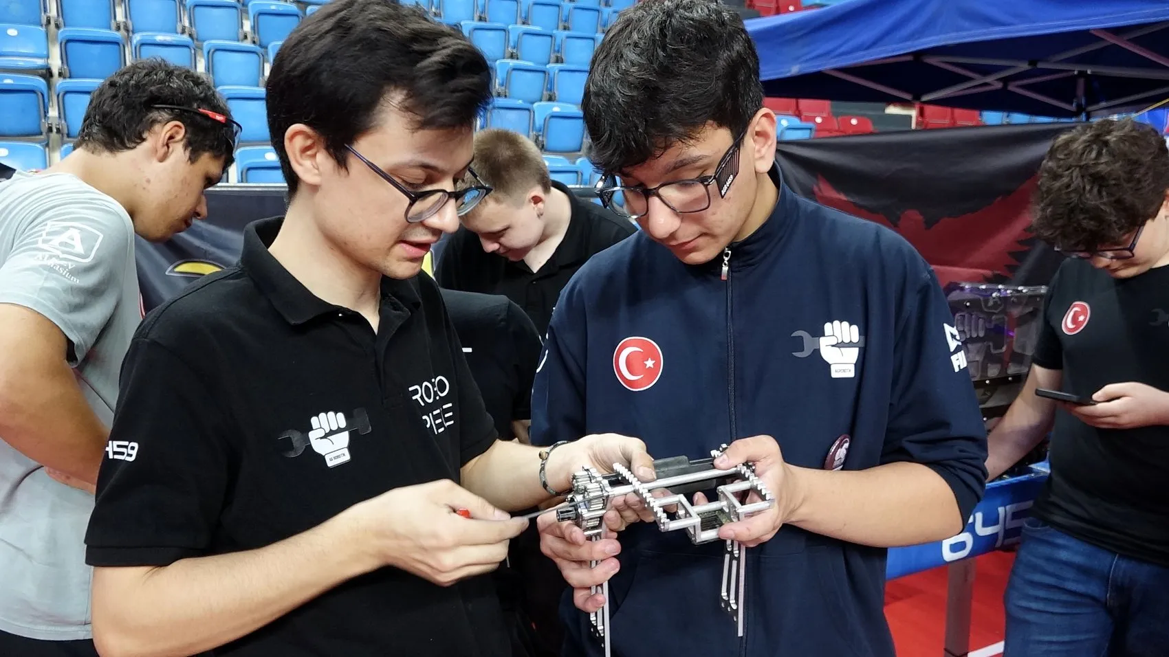 Trabzon liselileri robotik teknolojilerde dünya sahnesine hazırlıyor
