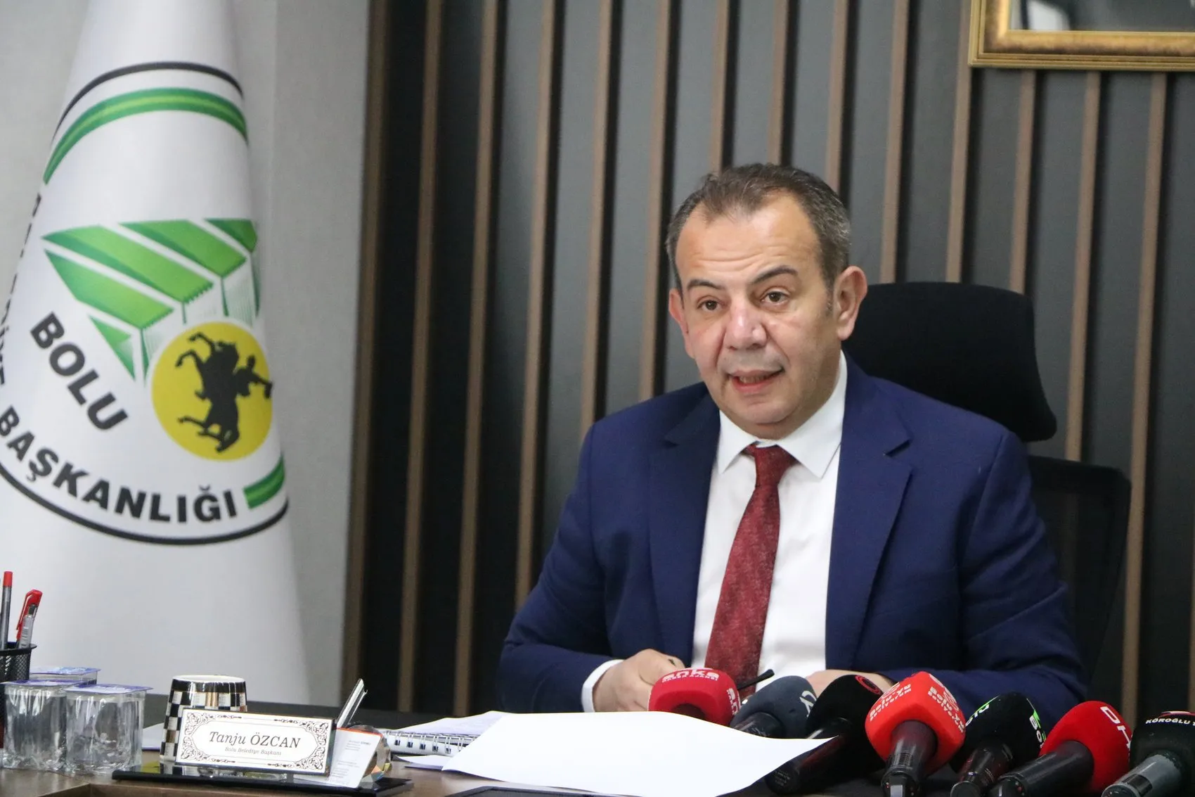 Tanju Özcan ve 18 sanık hakim karşısına çıktı