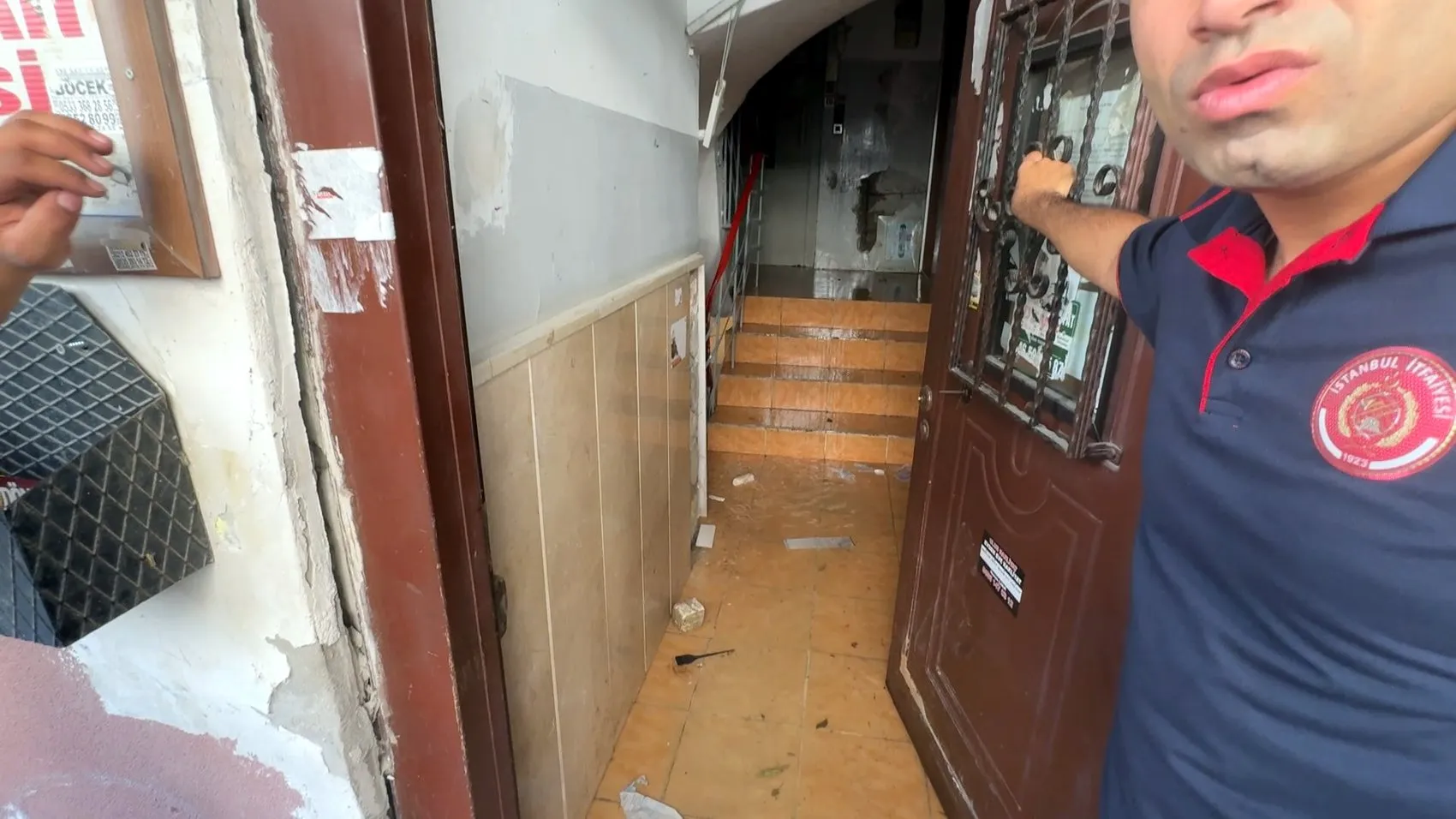 Avcılar’da kentsel dönüşüm binasında su saati faciası