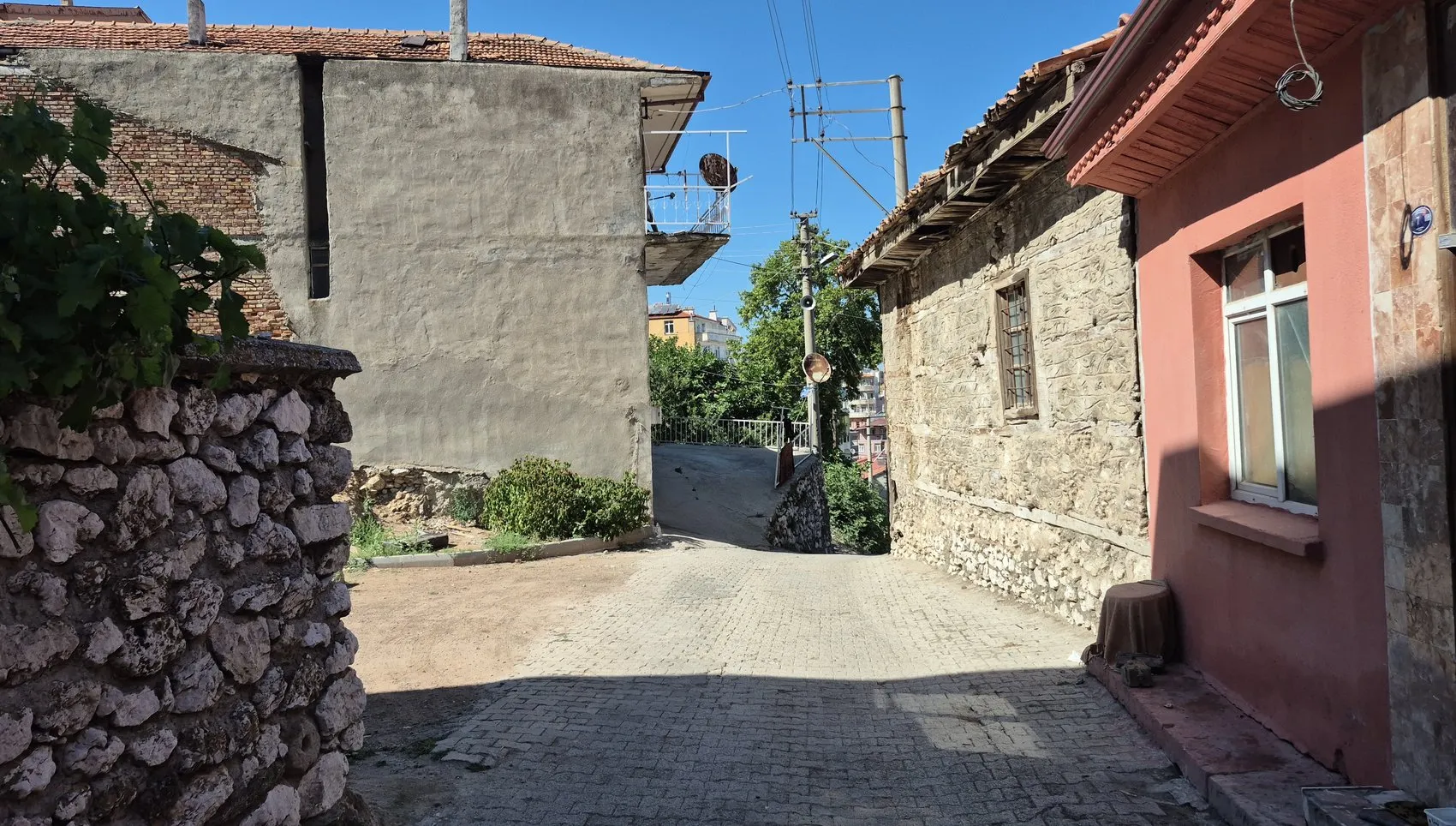 Isparta'da komşu kavgası kanlı bitti