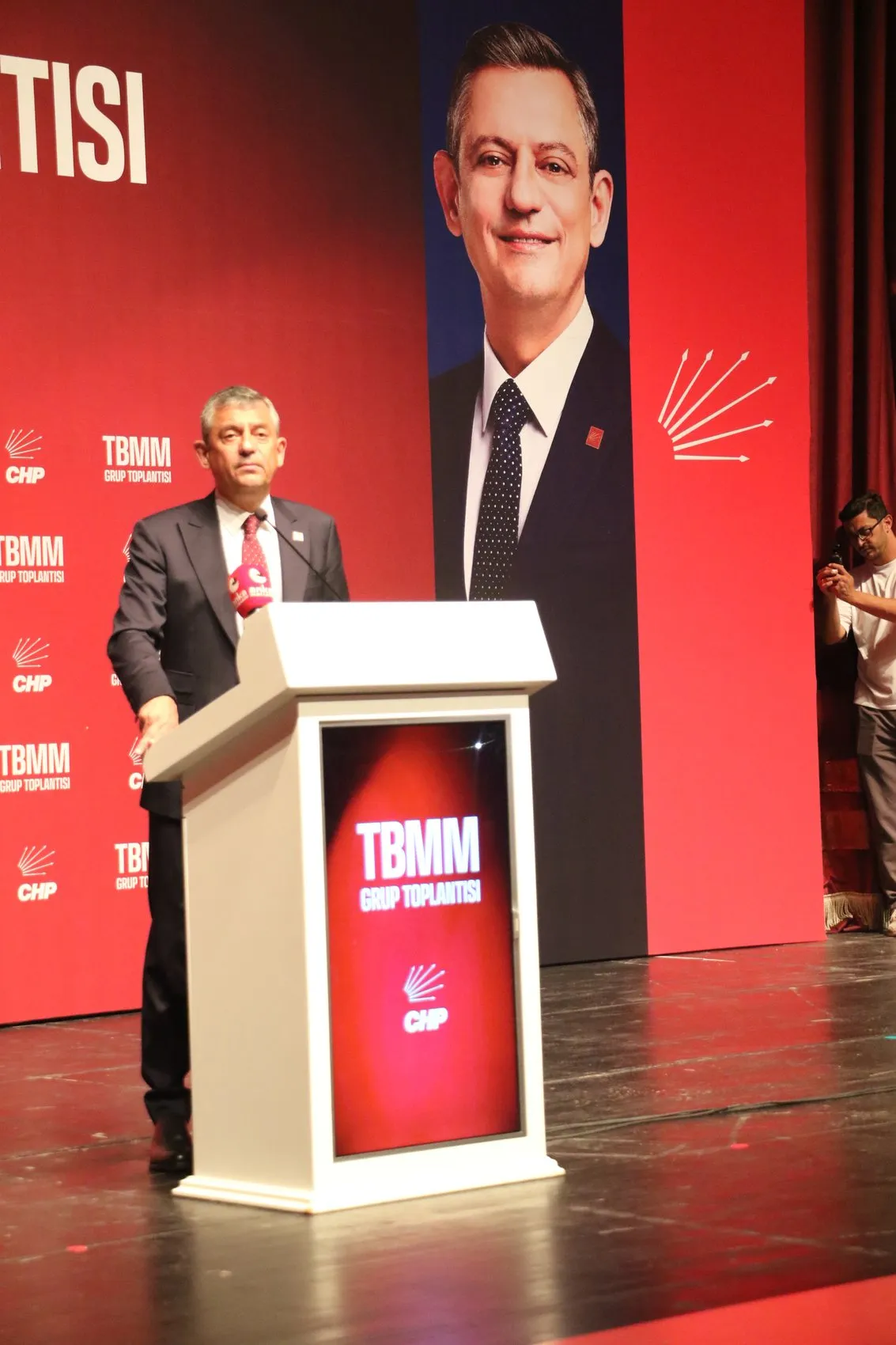 Özgür Özel erken seçim sinyallerini sertleştirdi