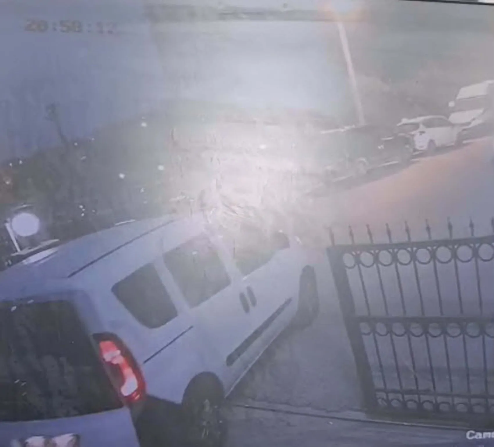 İzmir'de otomatik kapı dehşeti 11 yaşındaki çocuğun kolunu kırdı