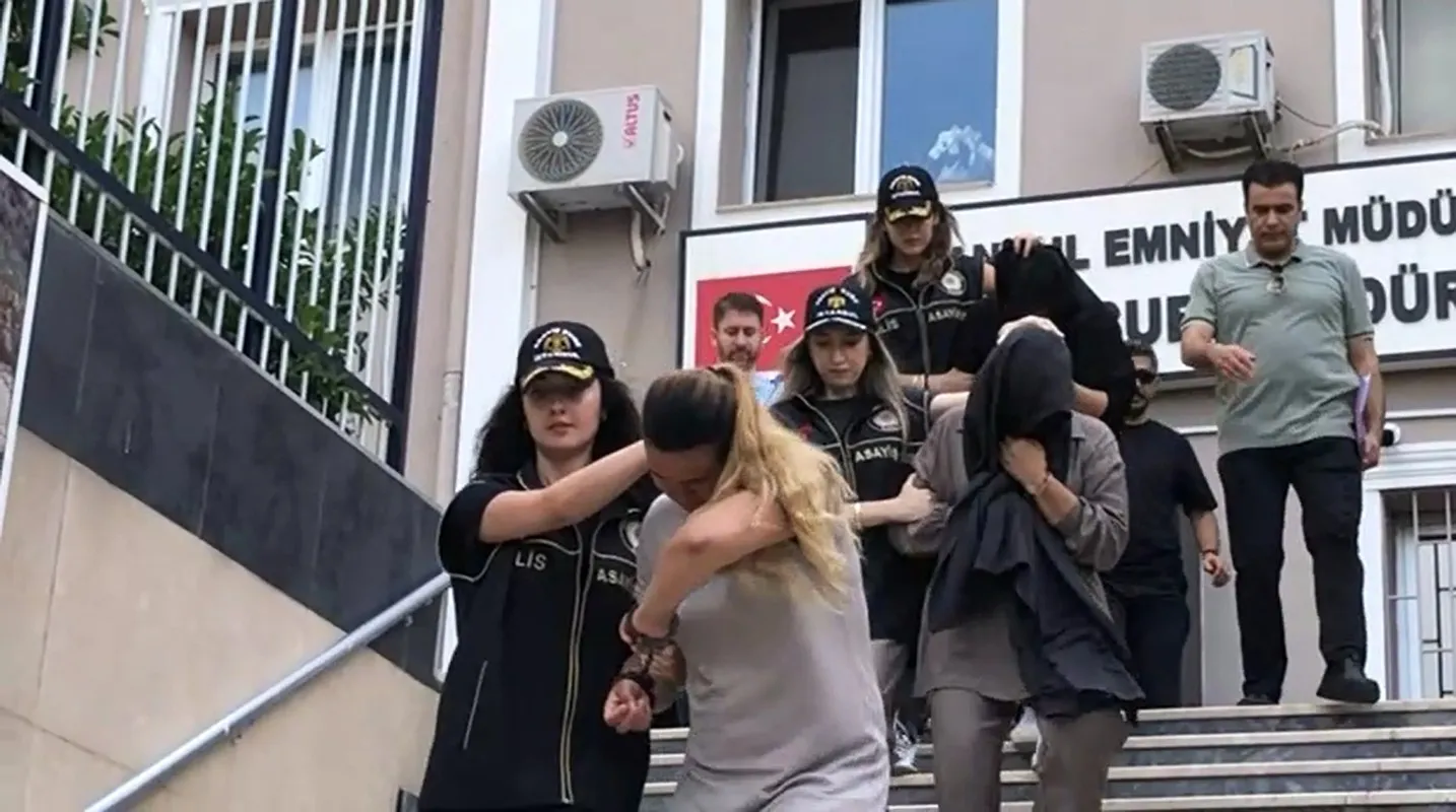 İstanbul’da evleri soyan suç makinesi üç kadın yakalandı