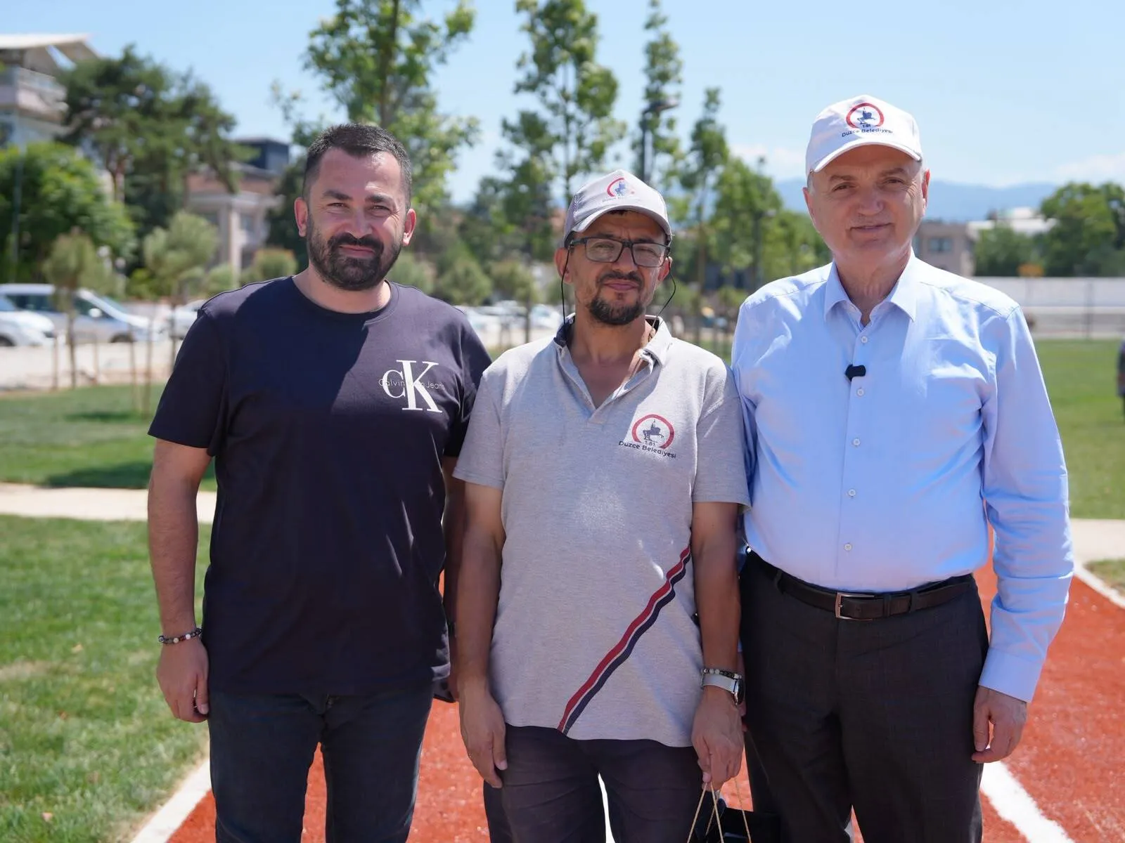 Düzce'de 3,5 milyonluk çantayı bulan işçiye belediyeden ödül