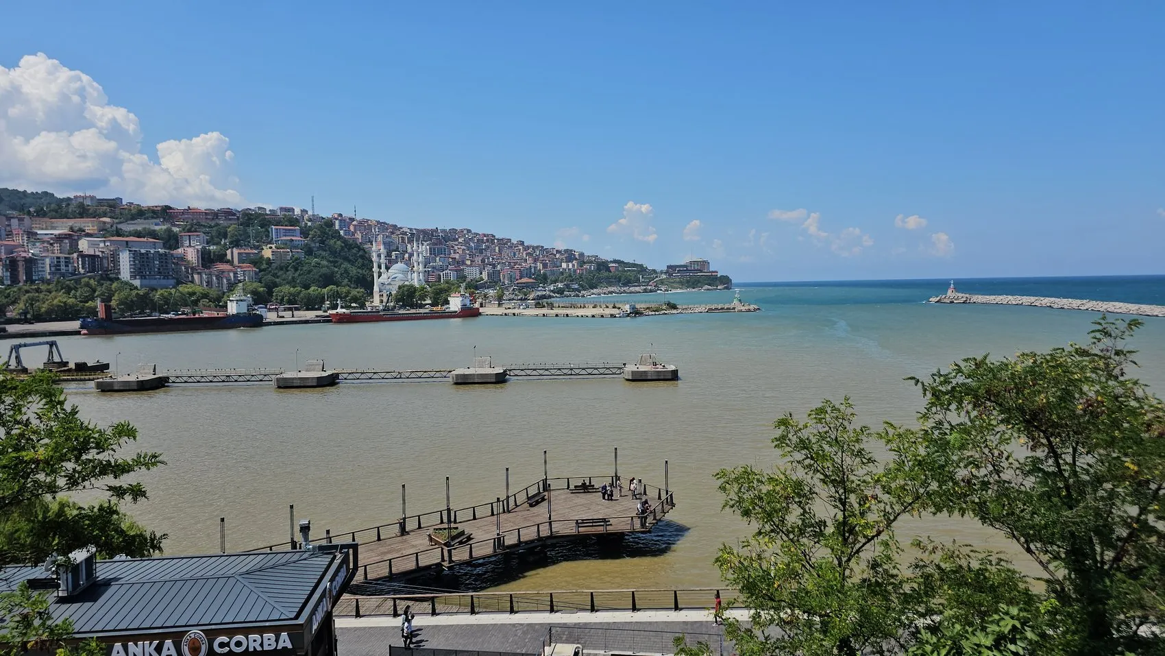 Zonguldak kıyılarında deniz iki gündür çamura büründü