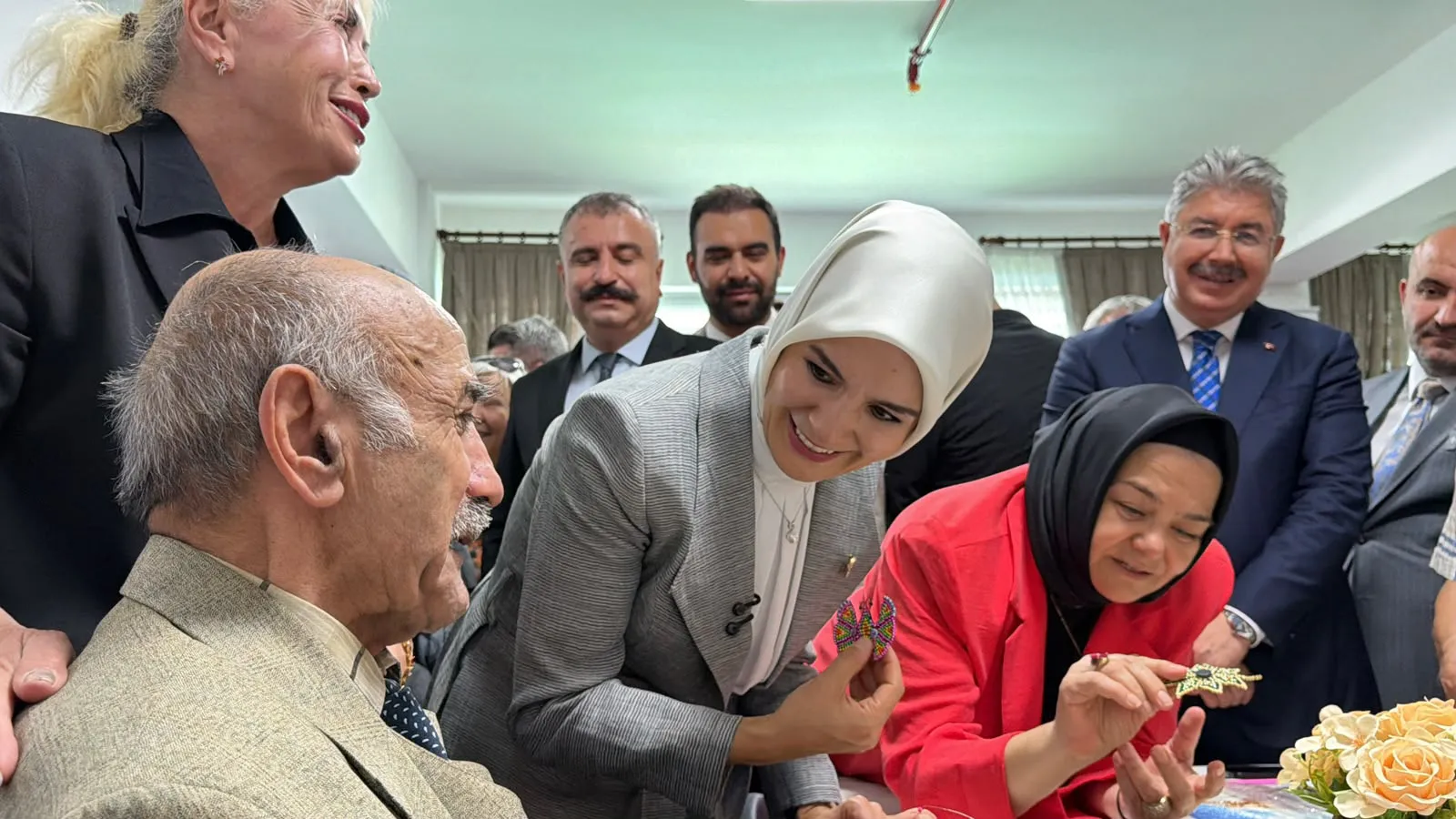 Yaşlılar İçin Gündüz Bakım Merkezleri Yaygınlaşıyor