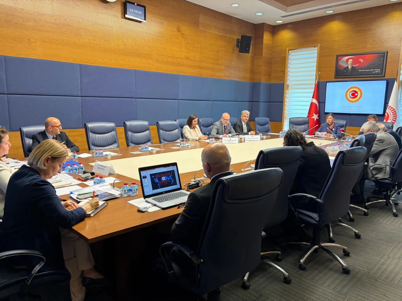 Yurt dışındaki Türkler için konsolosluk işlemleri rekor kırıyor