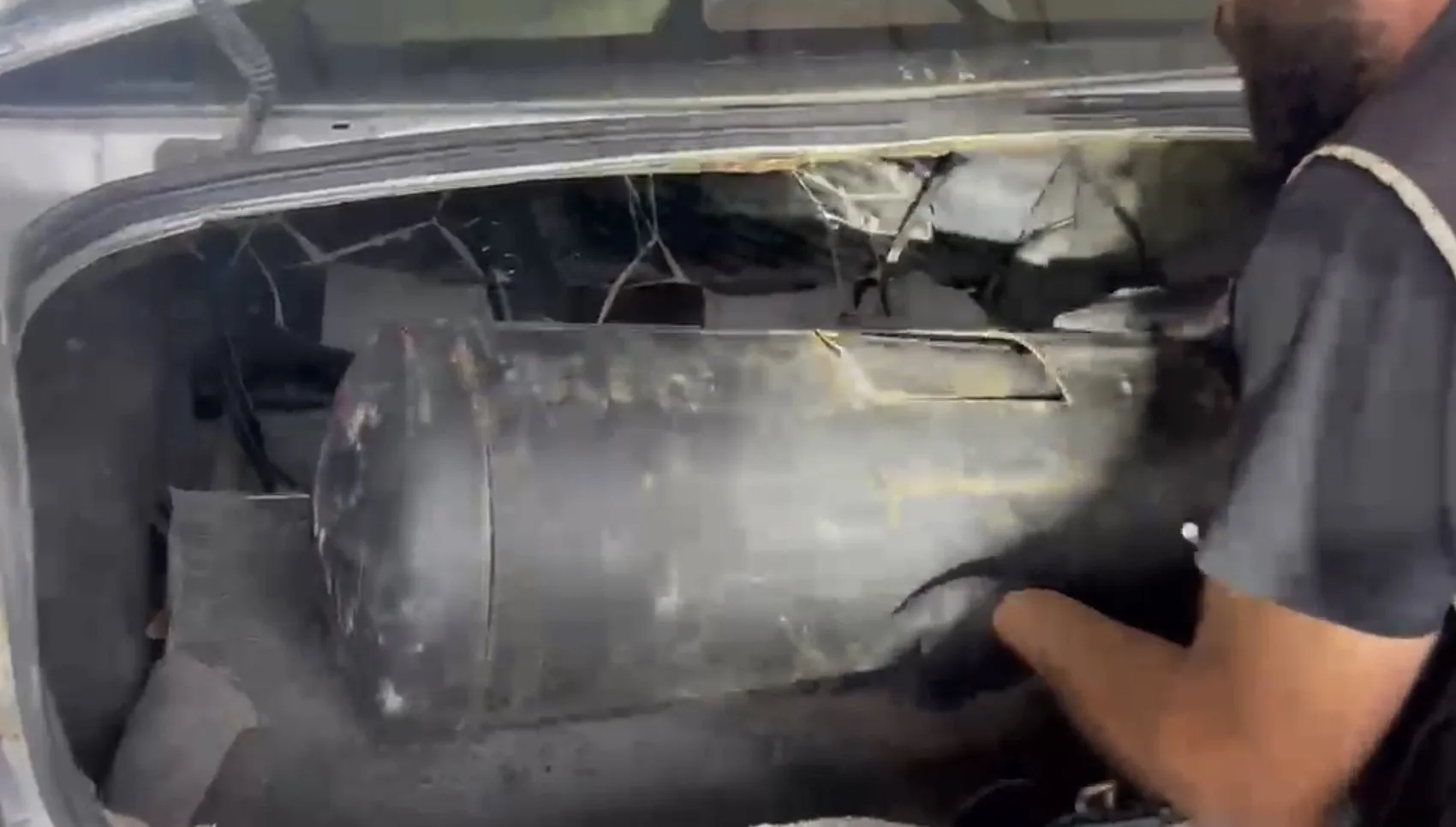 Osmaniye polisi çekici üzerindeki otomobilde uyuşturucu zulası yakaladı