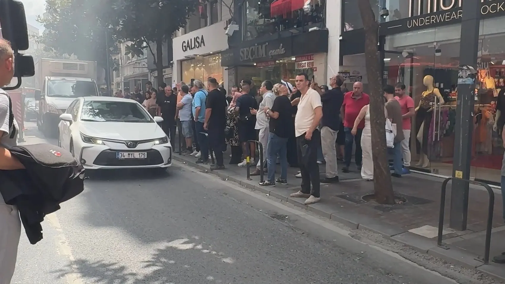 Nişantaşı’nda elektrik panosu paniği