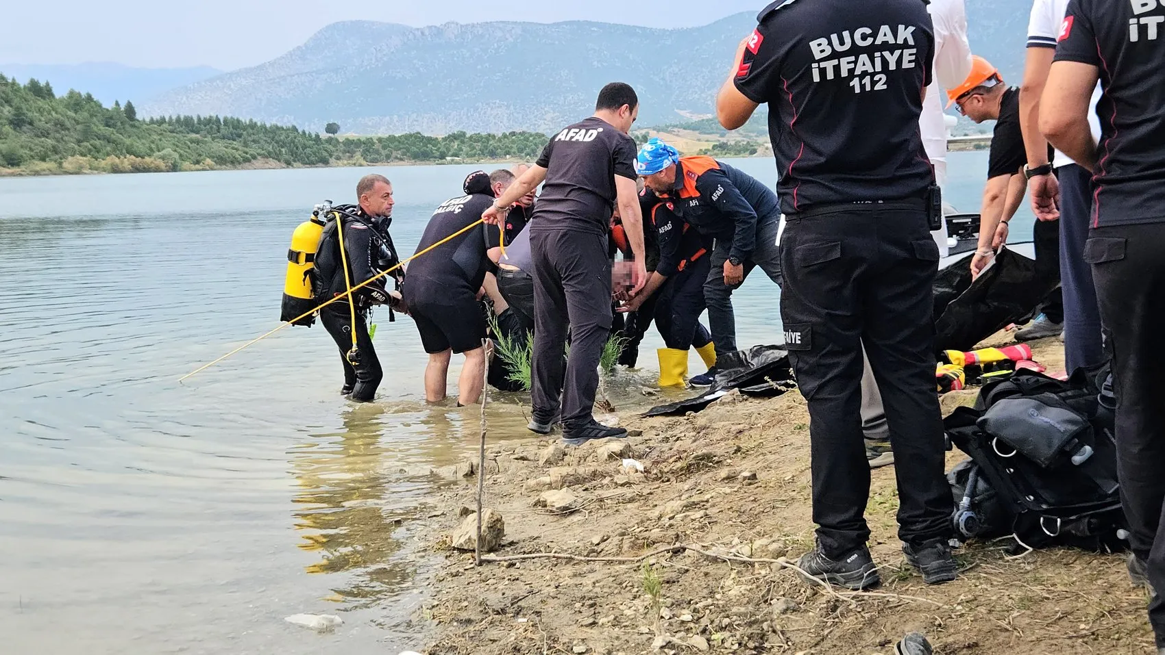 Burdur'da baraj gölüne giren genç hayatını kaybetti