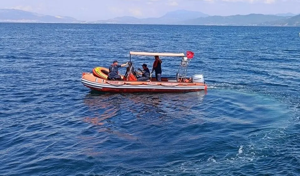 Mudanya açıklarında sürüklenen genç Sahil Güvenlik ile kurtarıldı