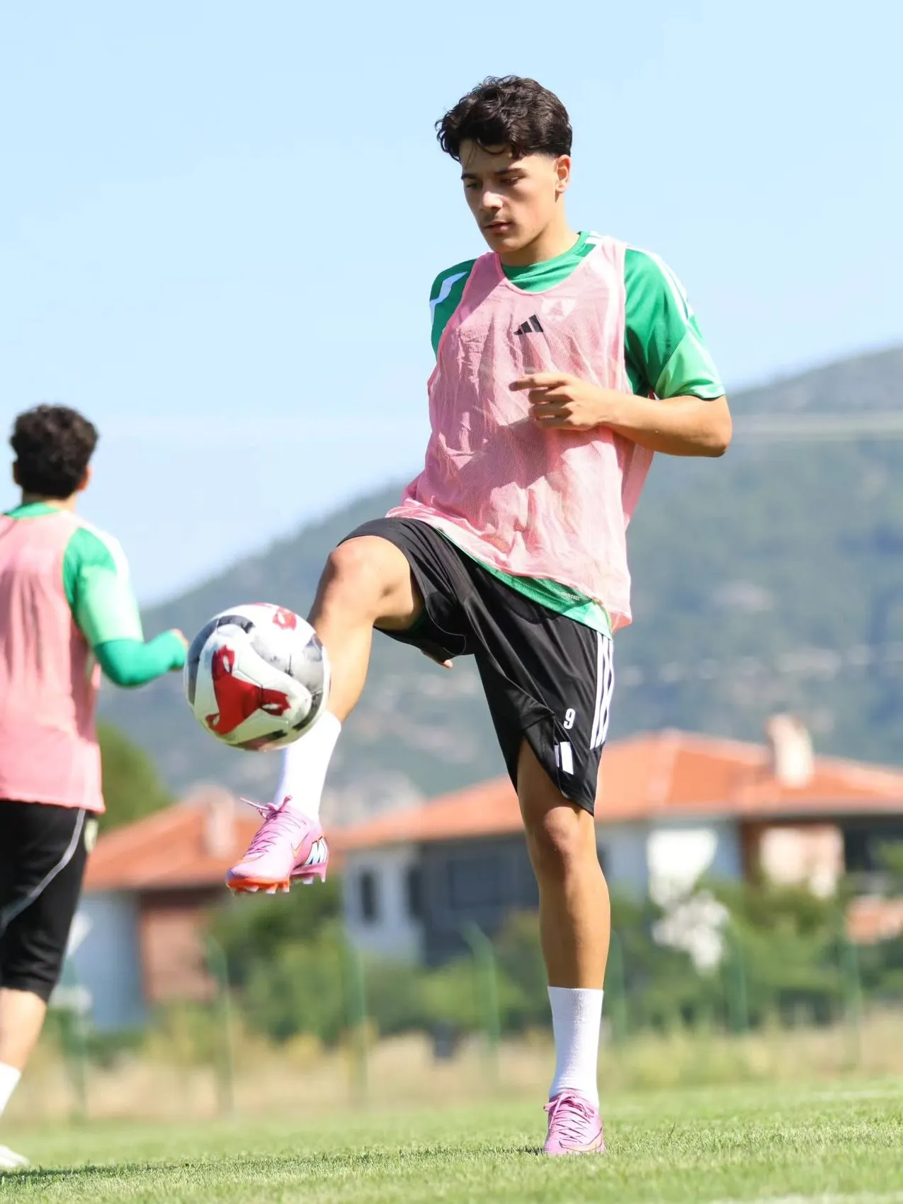 Muğlaspor altyapısından çıkan Ozan Sol yuvaya döndü