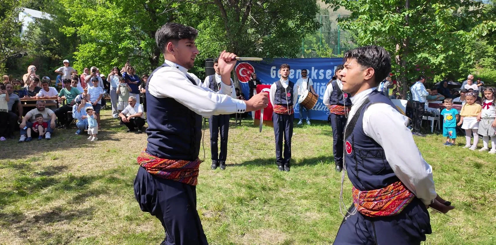 Erzurum'un asırlık lezzeti Şenyurt'ta şölene dönüştü