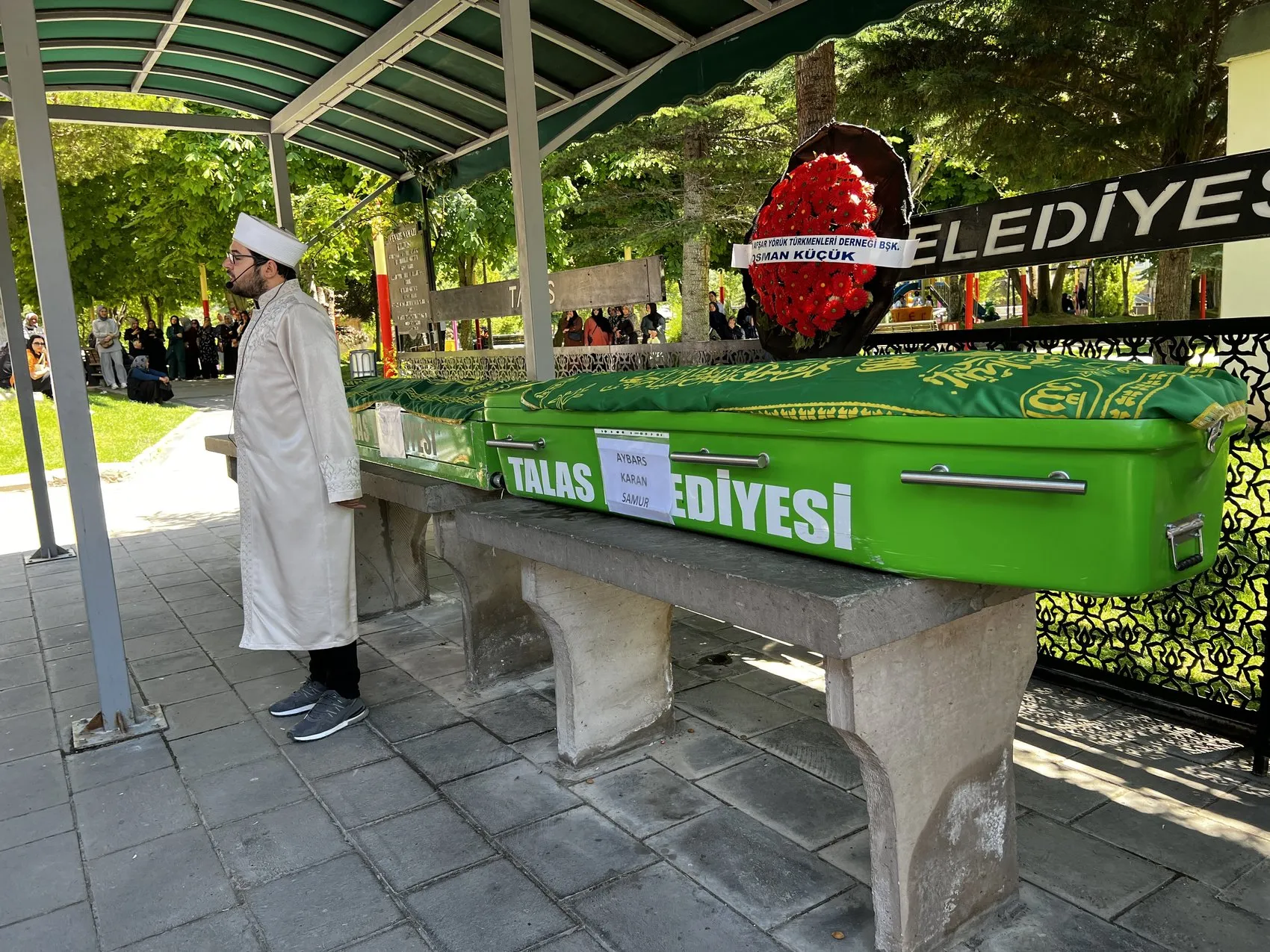 Aile faciası iki şehri yasa boğdu
