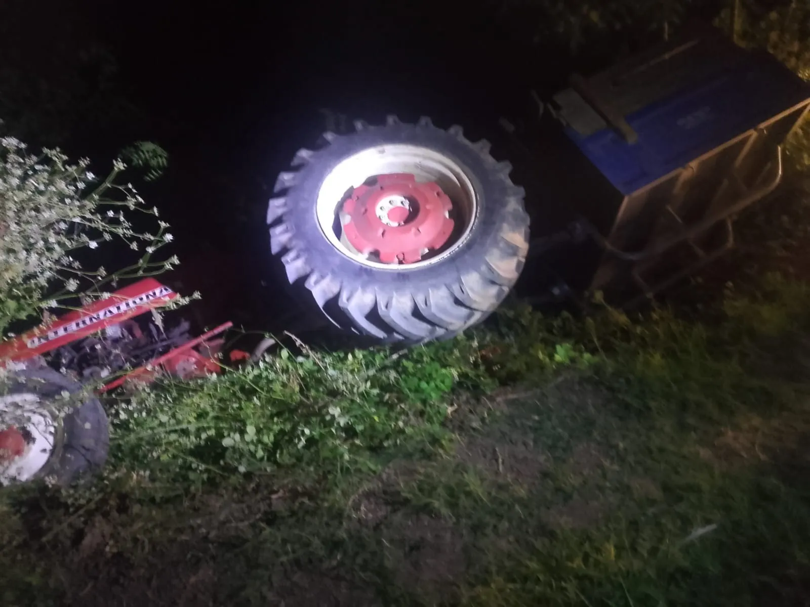 İnegöl'de traktör kazası 68 yaşındaki sürücü ağır yaralandı
