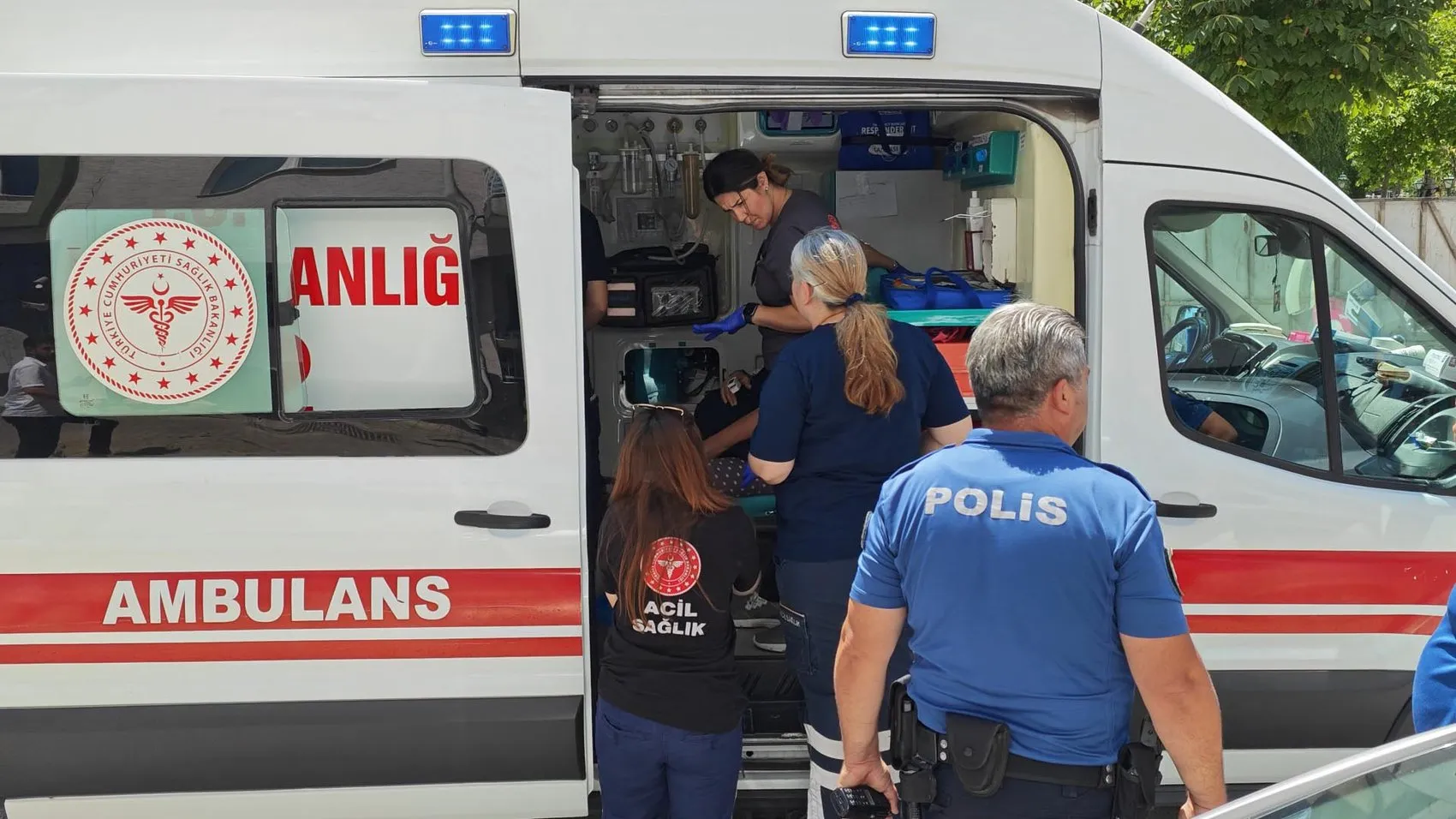Eskişehir’de apartman otoparkında yangın paniği