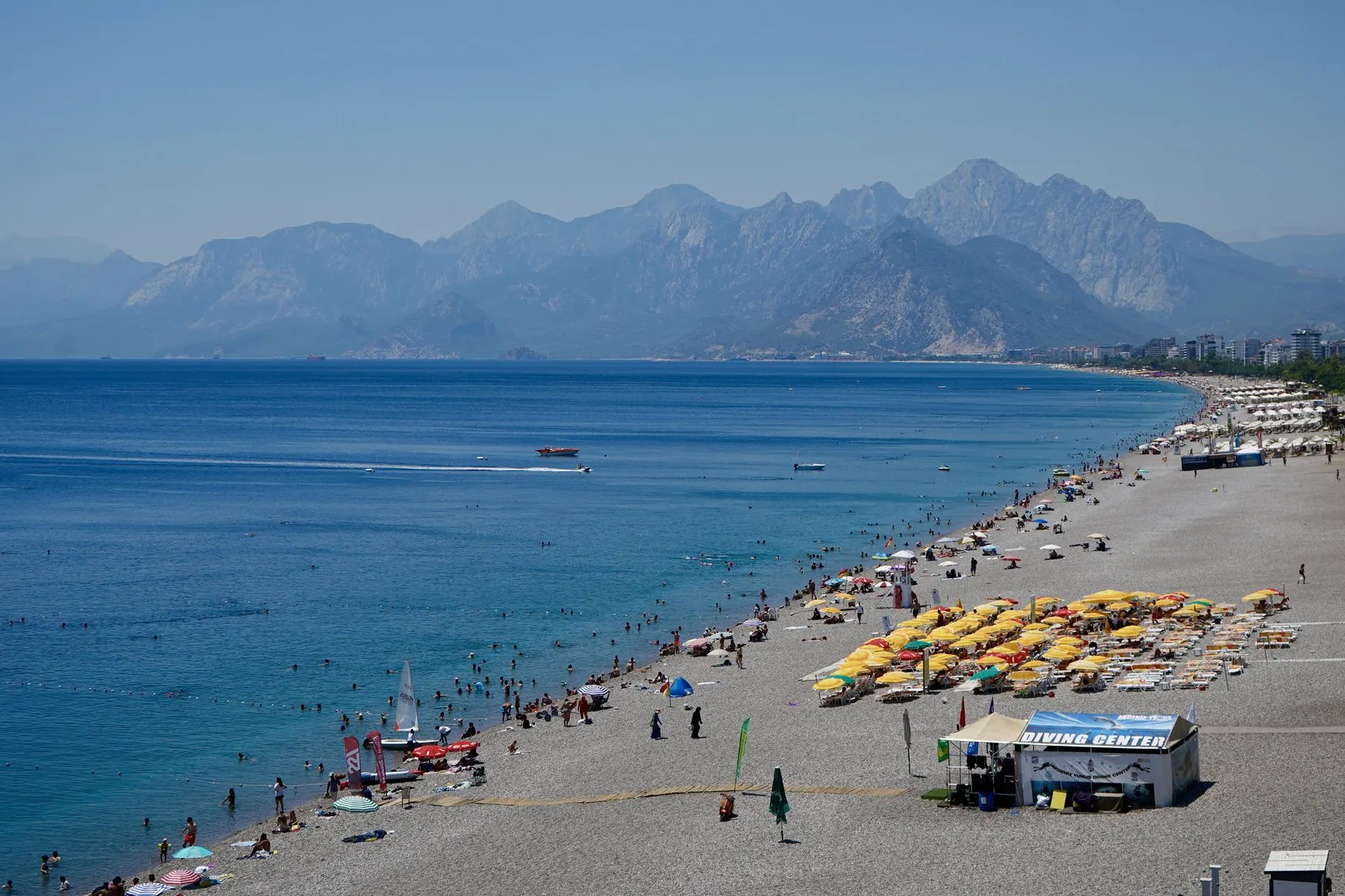 Antalya’da termometreler 40 dereceyi gördü