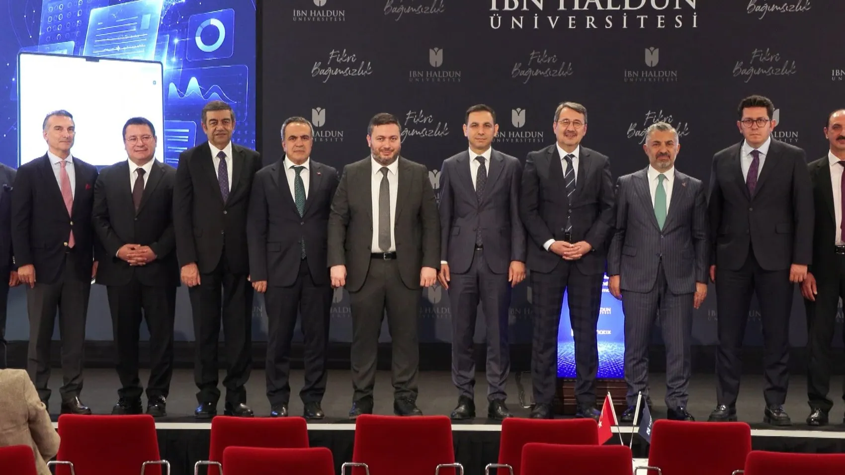 İbn Haldun Üniversitesi'nden yapay zeka destekli eğitim hamlesi