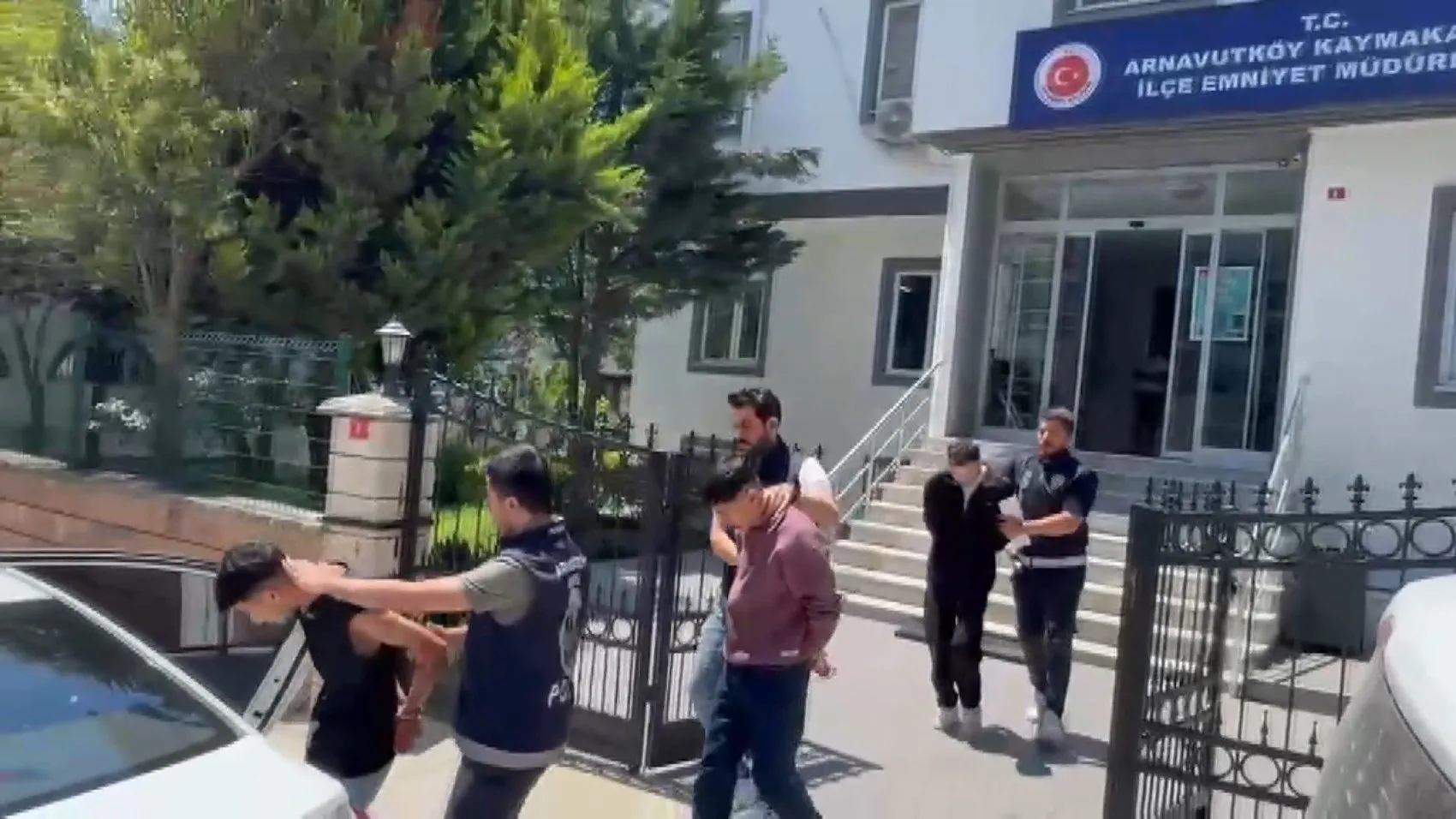 Arnavutköy'de arkadaş kavgası ölümle bitti