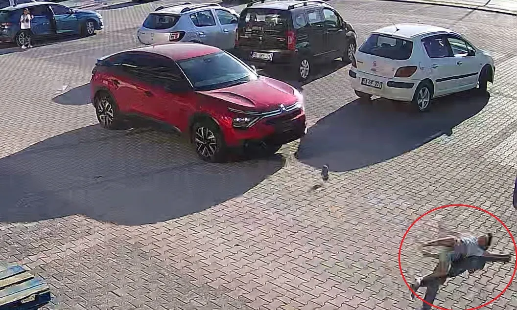 İnegöl'de yola fırlayan çocuğa otomobil çarptı