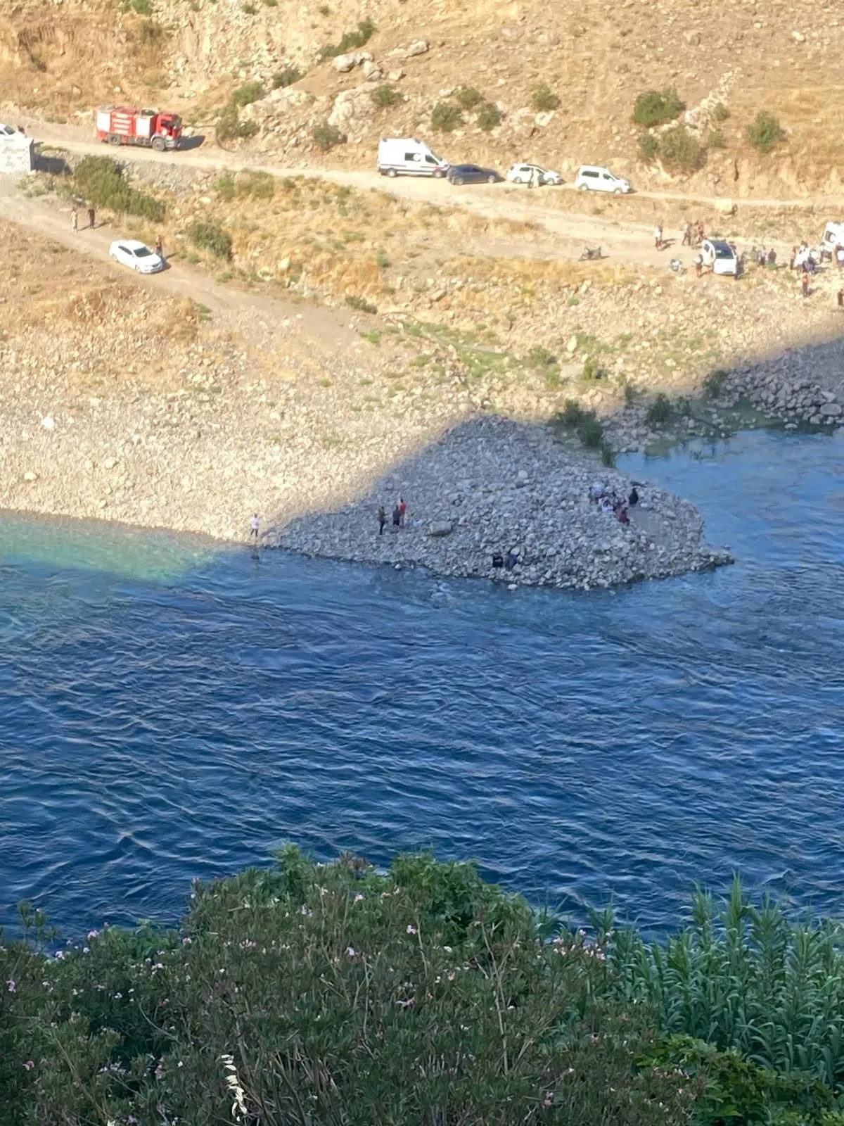 Serinlemek isterken hayatını kaybeden genç toprağa verildi