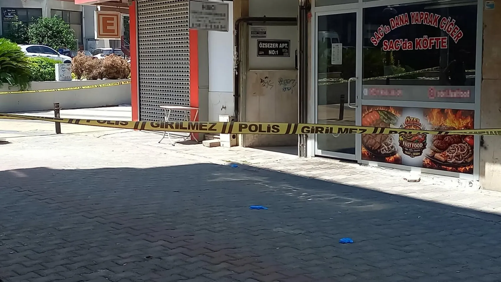 Manisa'da beşinci kattan düşen genç kadın yaşam savaşı veriyor