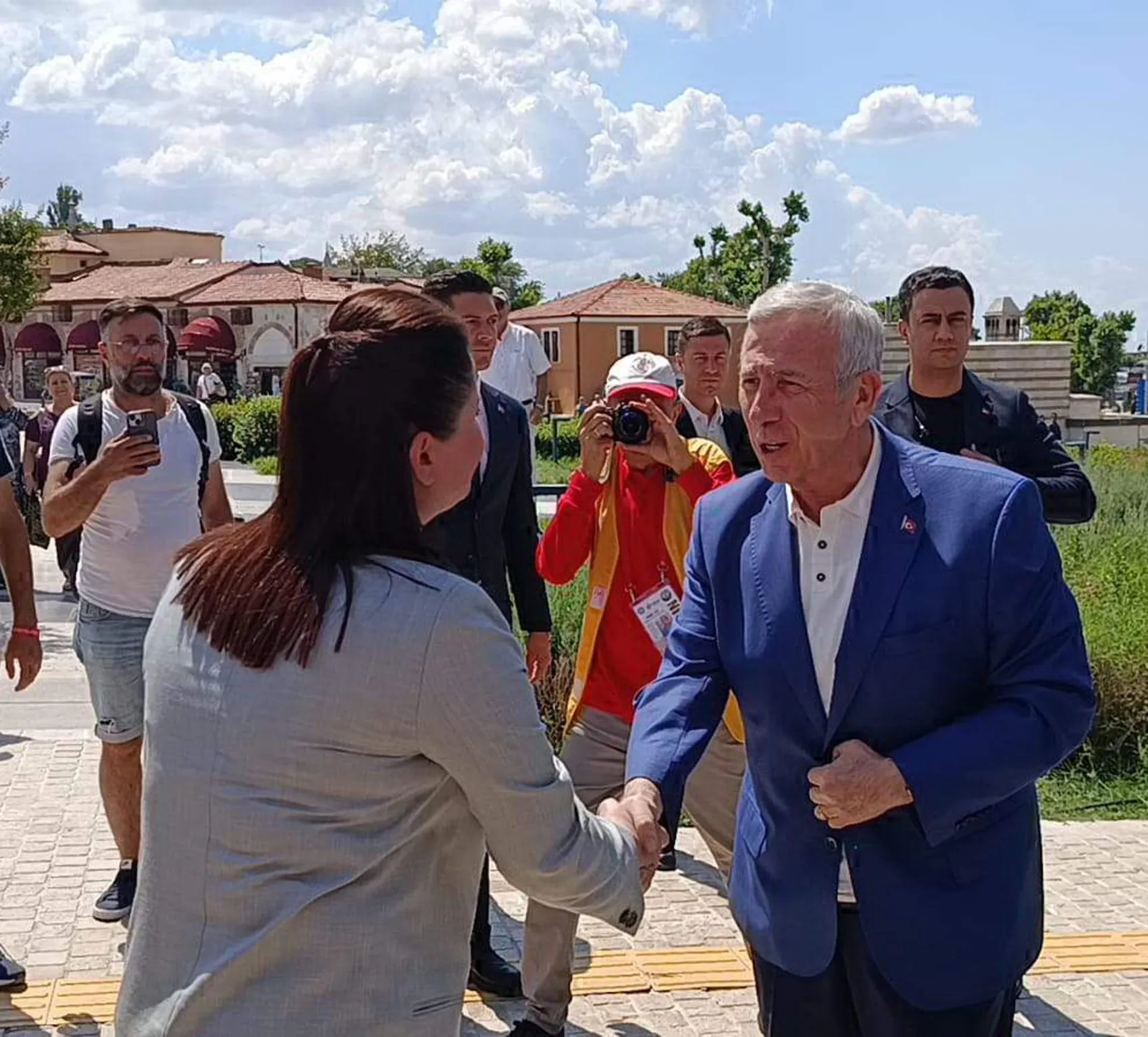 Mansur Yavaş Kırkpınar er meydanına konuk oldu