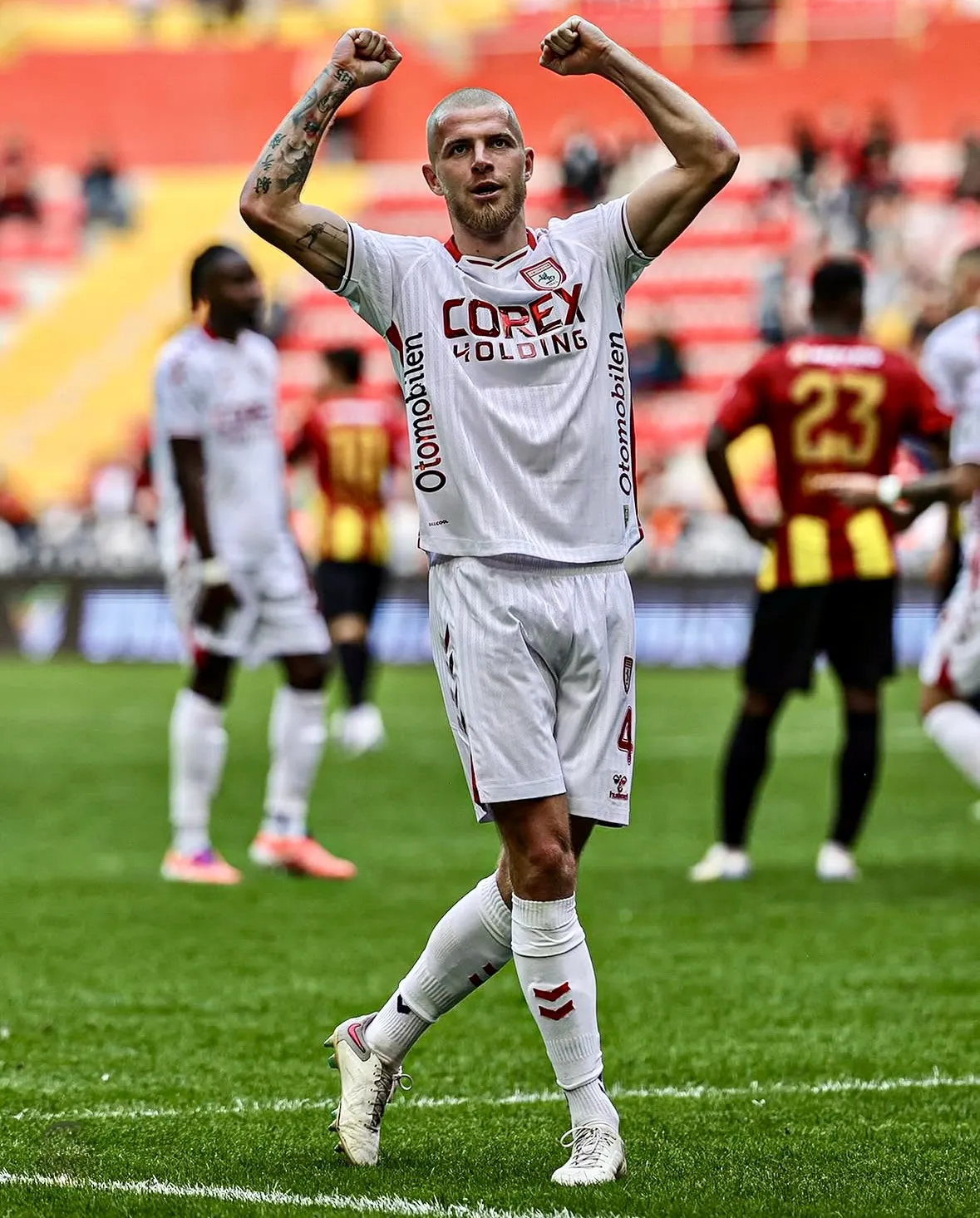 Samsunspor'un stoper arayışında gözler hafta sonuna çevrildi