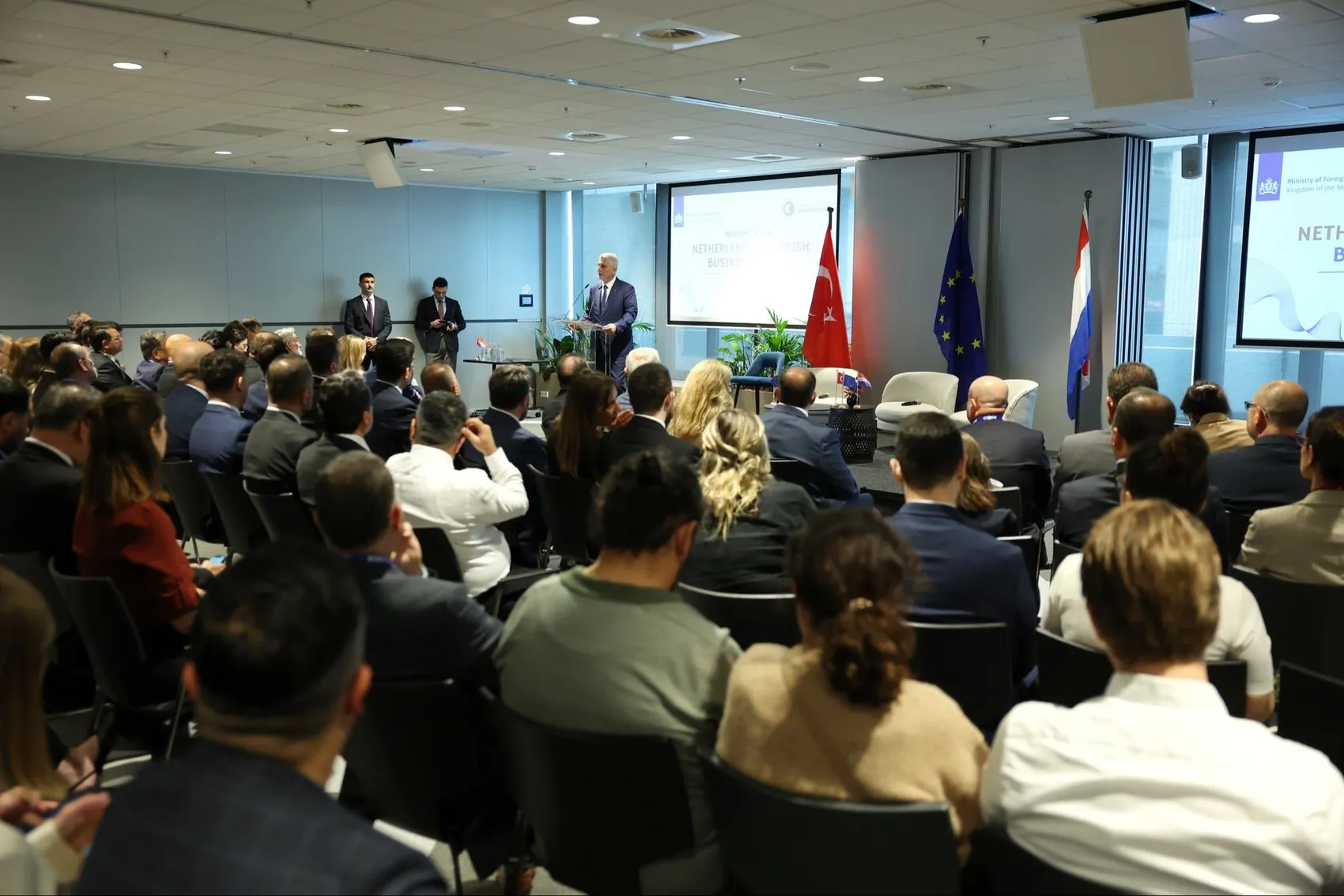 Türkiye ve Hollanda arasında 13 milyar dolarlık yeni ticaret köprüsü