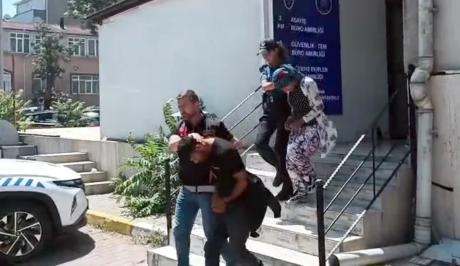 Avcılar’da çekçekli hırsızlık kamerada