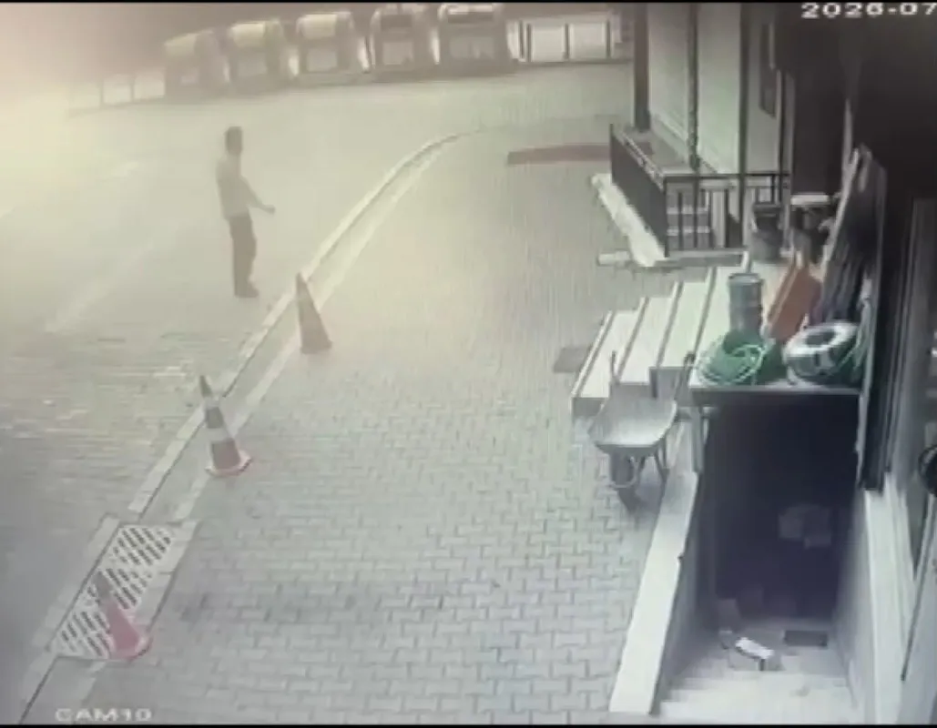 Düğün fotoğrafçısını serveti var sanıp vahşice öldürdüler