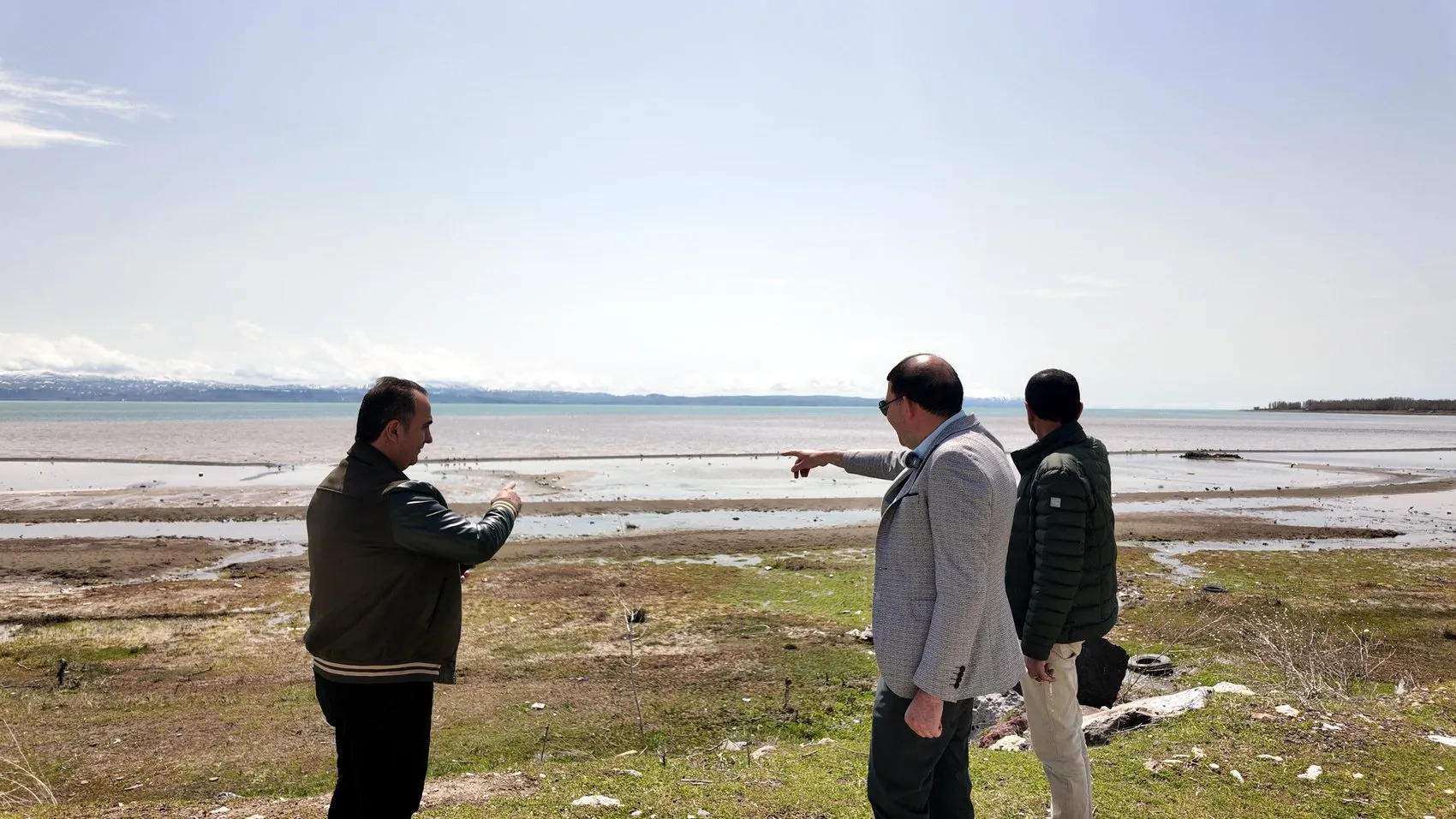 Van Gölü'ndeki su seviyesi yükseldi mikrobiyalitler tekrar saklandı