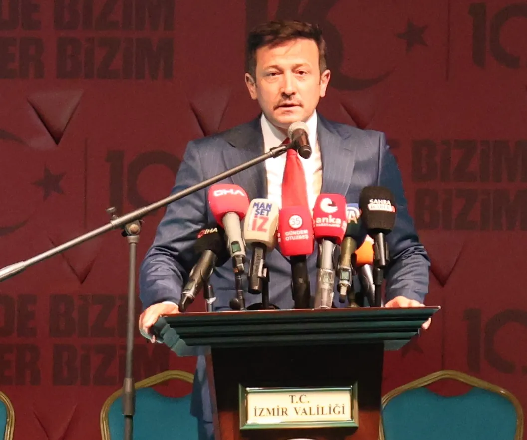 İzmir 15 Temmuz'un yıl dönümünde Konak'ta buluştu