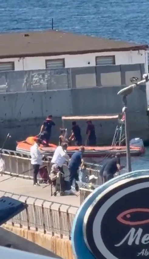 Mudanya açıklarında sürüklenen genç son anda kurtarıldı