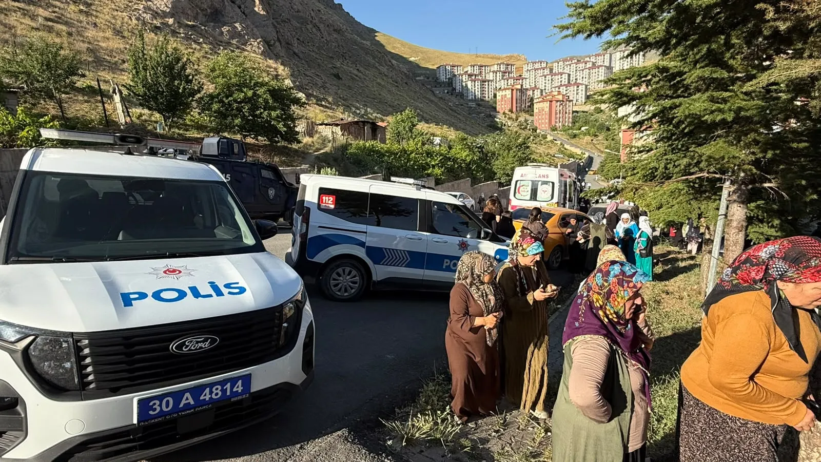 Hakkari’de ambulans kazası 10 yaşındaki Muhammet hayatını kaybetti