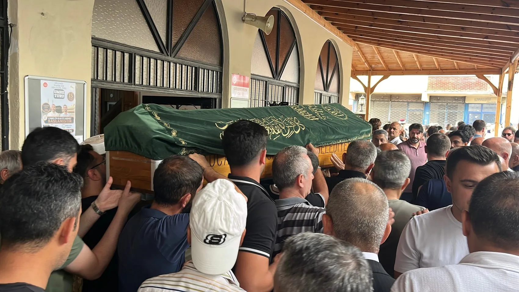 Dron saldırısında ölen gemici Kocaeli’de son yolculuğuna uğurlandı