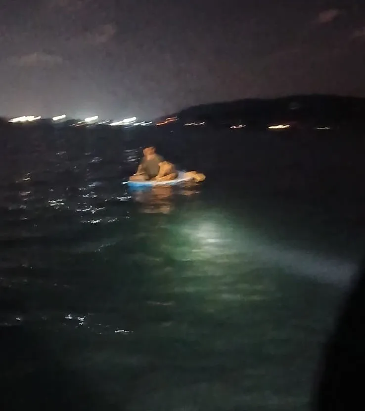 Sapanca Gölü'nde aniden bastıran fırtına 35 kişiyi gölün ortasında bıraktı