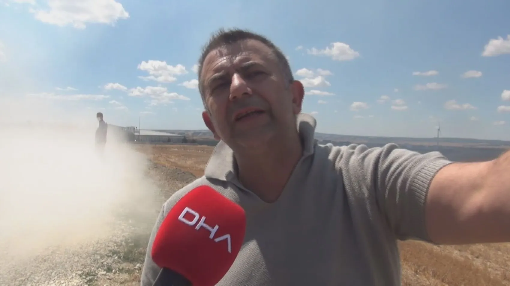 Silivri'de çöplük yangını 40 dönüm alanı küle çevirdi