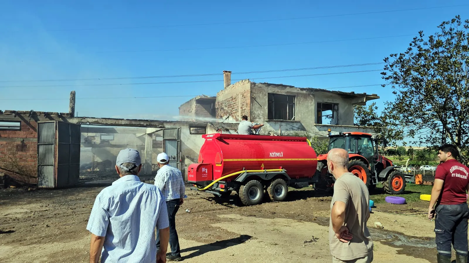 Edirne’de bir izmarit altı kişilik aileyi evsiz bıraktı
