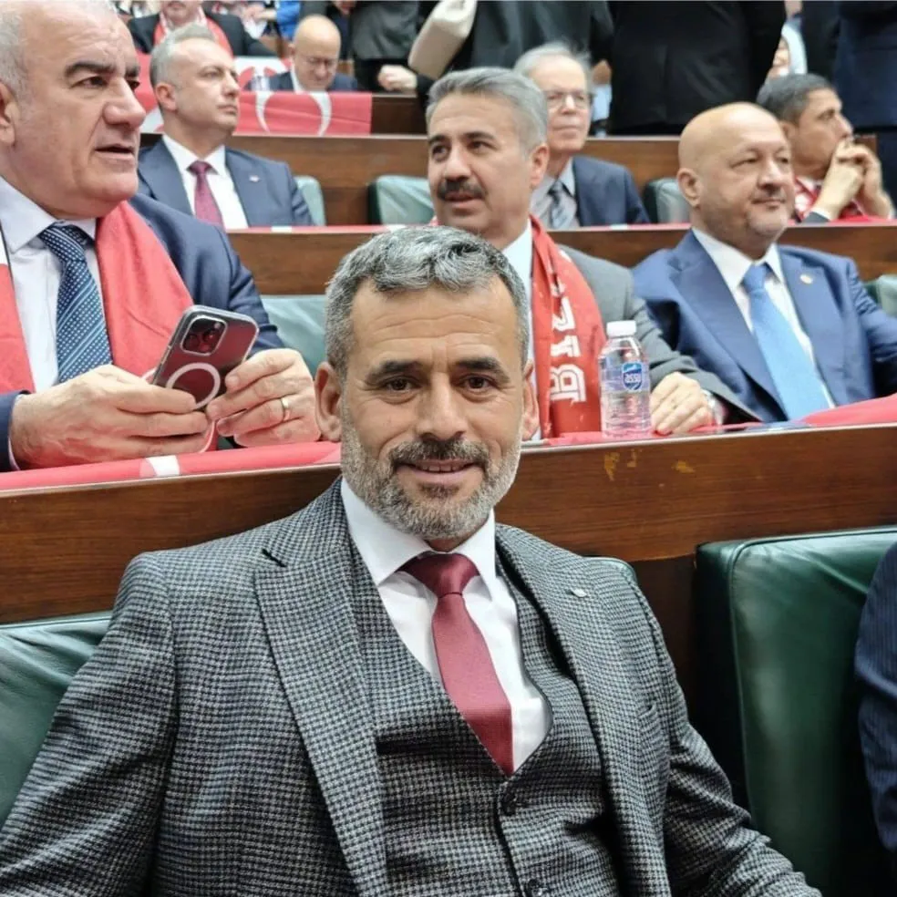 Afyonkarahisar’da belediye başkanına evinin önünde bıçaklı saldırı