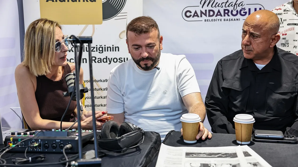 Arnavutköy sahili radyo yıldızlarını ağırladı