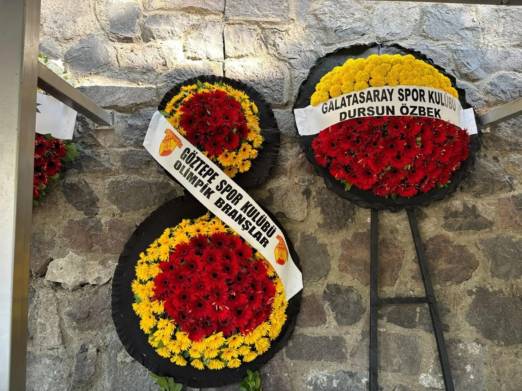 Gazeteci Aziz Üstel son yolculuğuna uğurlandı