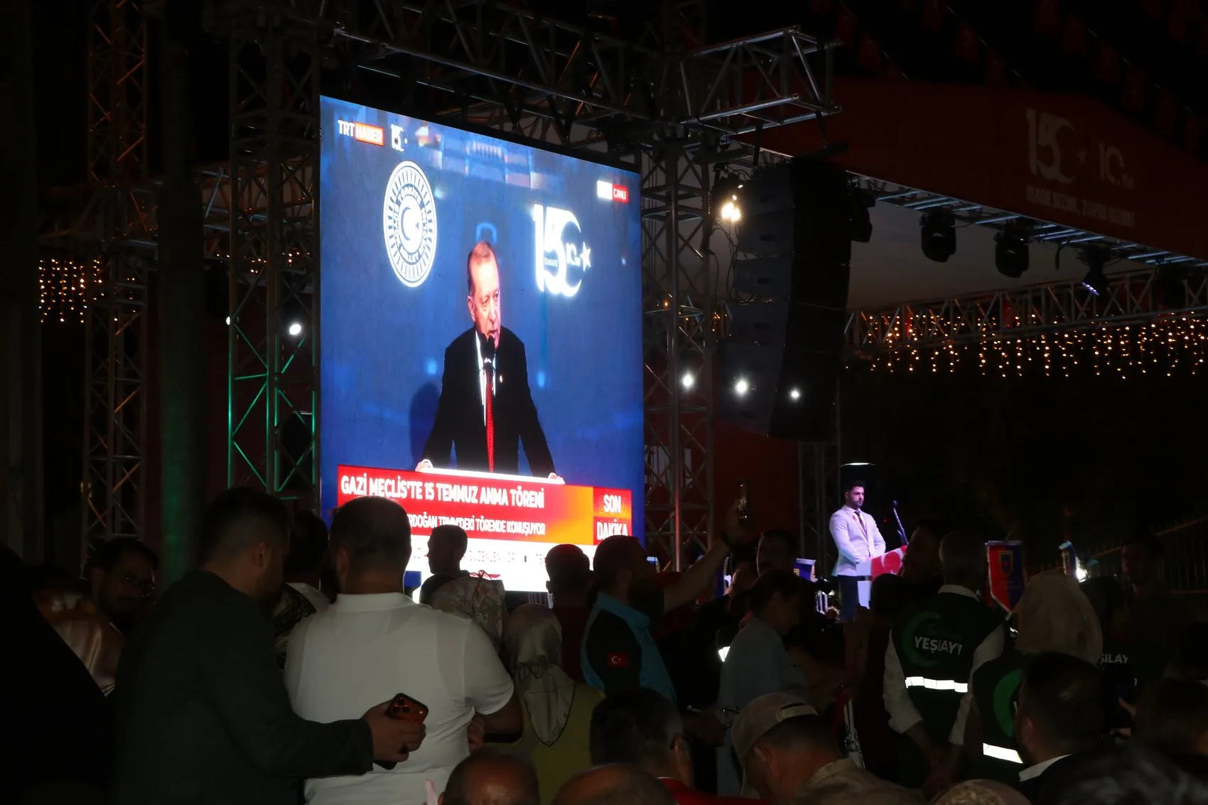 Vanlılar 15 Temmuz anması için meydanlara indi