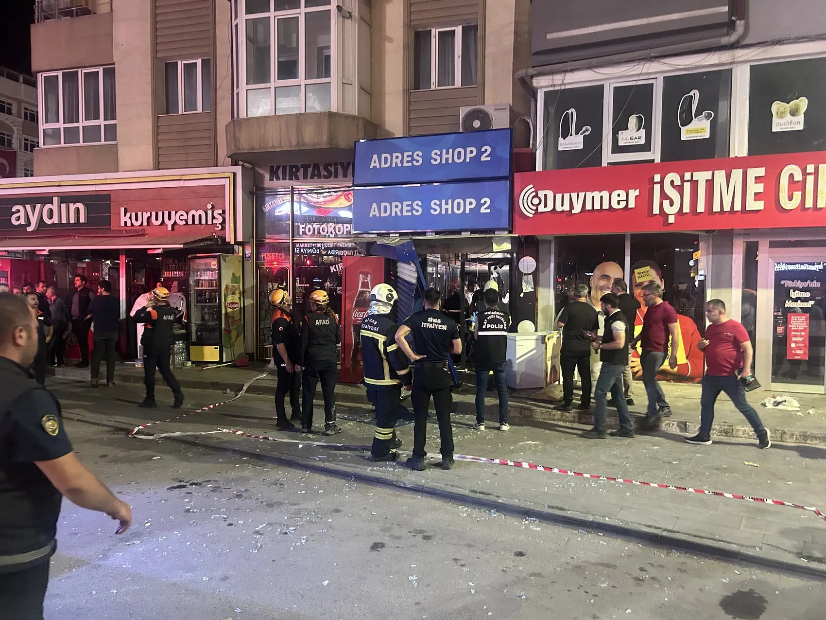 Sivas'ta gece yarısı patlayan klima korkuttu